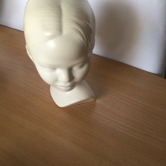 Two vintage Valerie bust sculptures woman & man head signed excellent condition - Picture 8 of 10